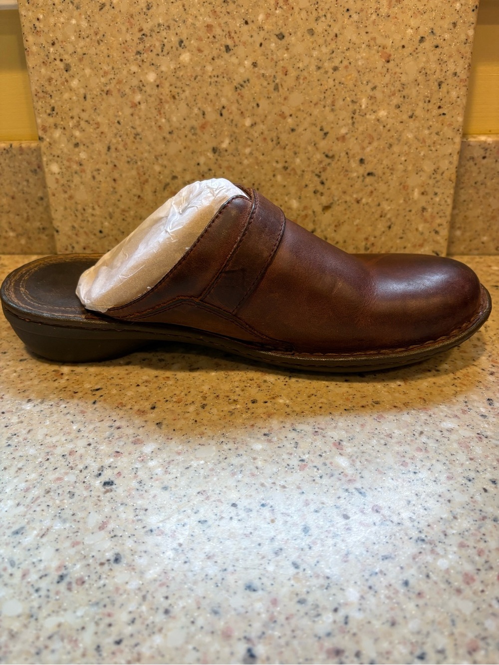 Vintage UGG Australia Livia Brown Leather Buckle Clogs, Size 9 - Picture 4 of 10